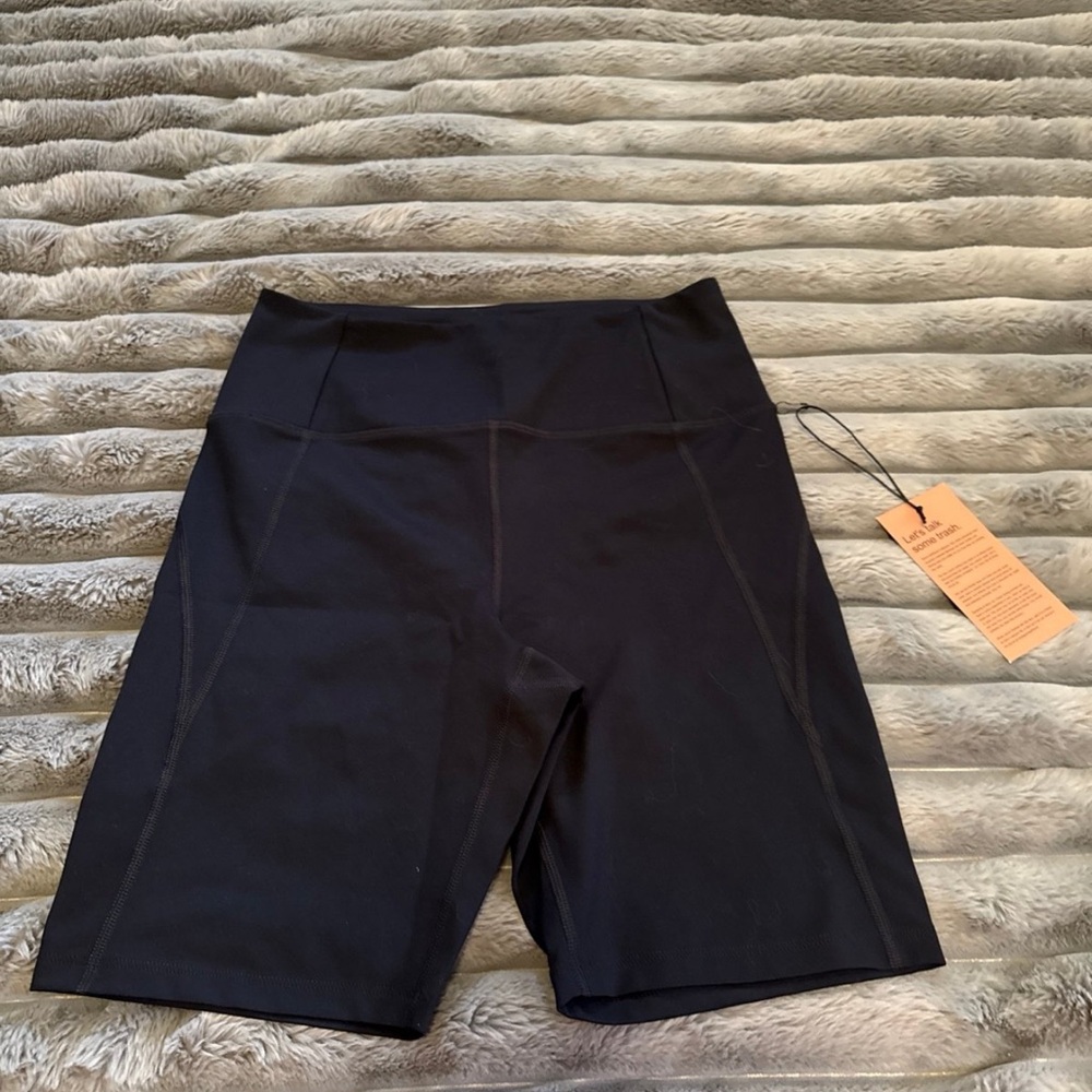 NWT Girlfriend collective black biker shorts size Large